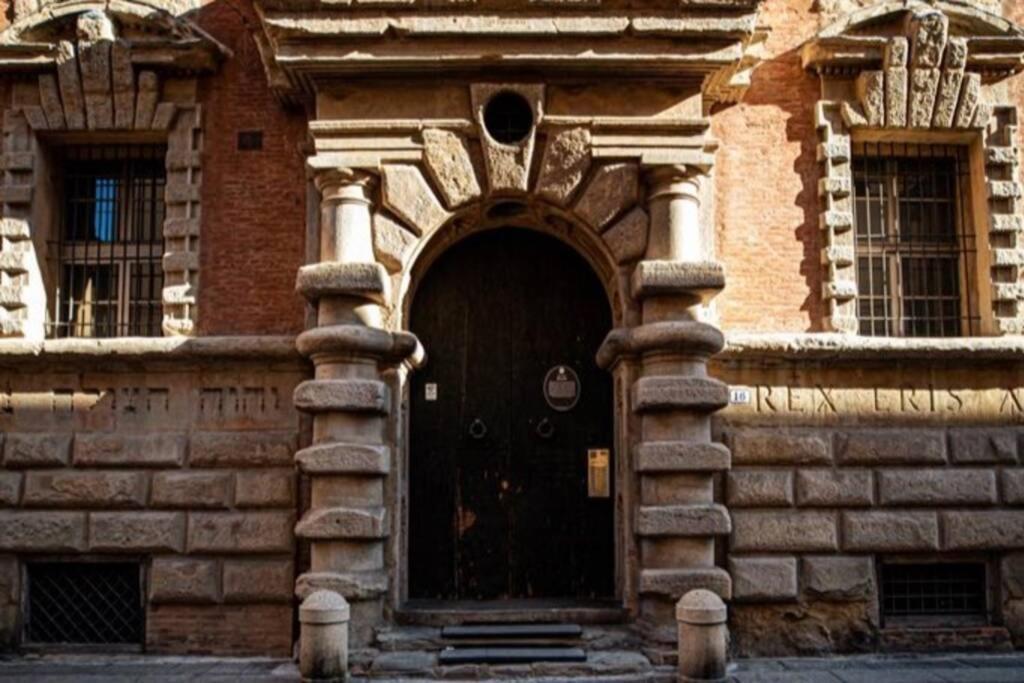Appartamento Palazzo Bocchi Bolonia Exterior foto